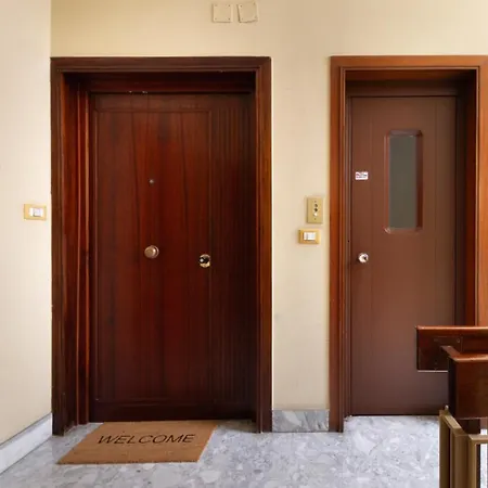 Aureum 15 Minutes From The Vatican! روما